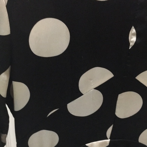 Gracia Black Polka Dot Hi-lo Pleated Blouse - Picture 9 of 11